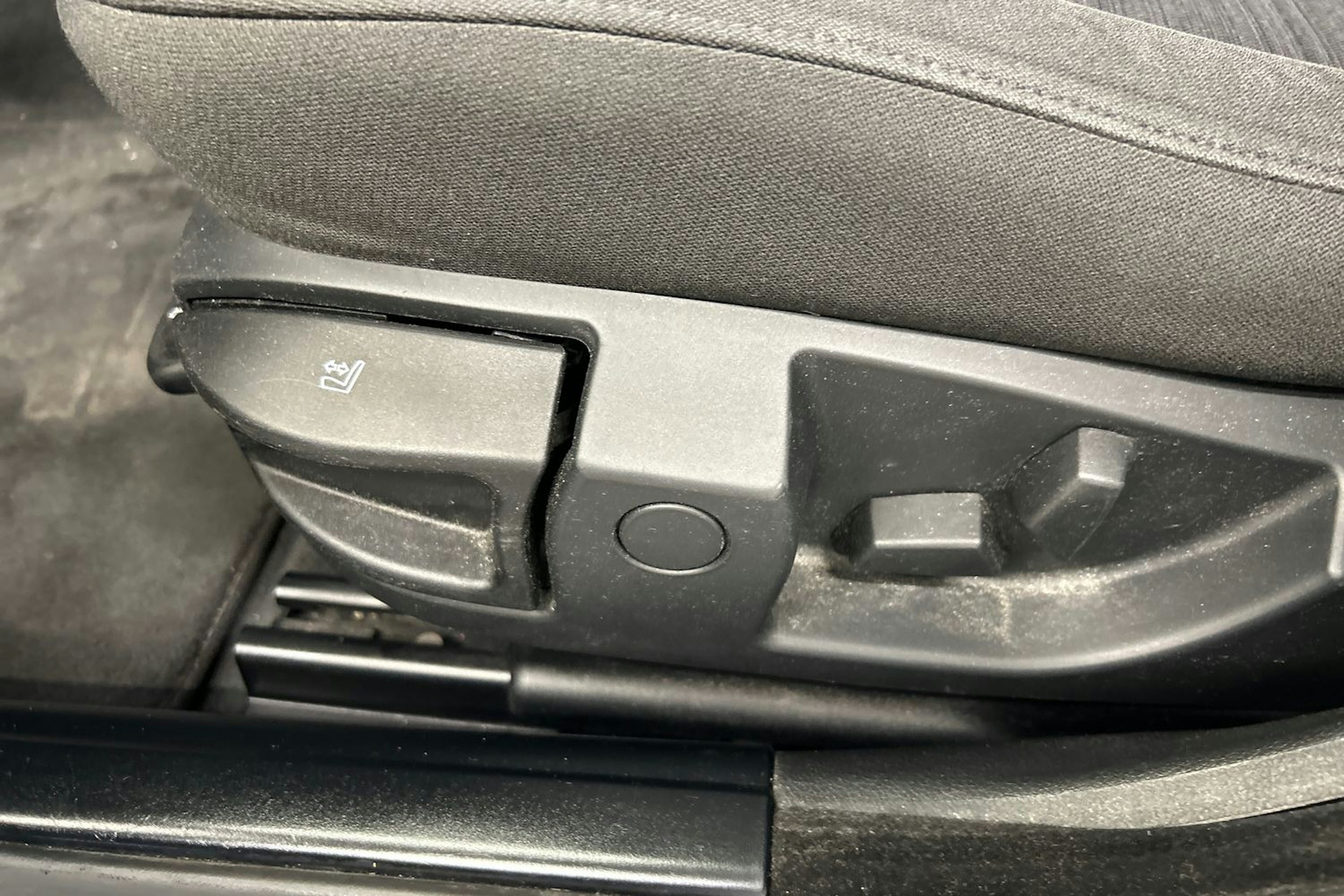 musta BMW 520 2009 kuva 18.