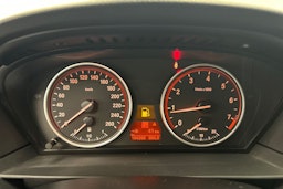 musta BMW 520 2009 kuva 19.