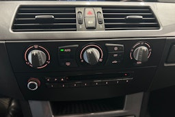 musta BMW 520 2009 kuva 24.