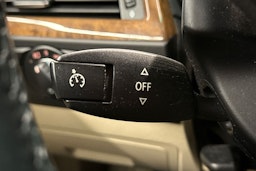 valkoinen BMW 520 2009 kuva 17.
