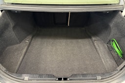 valkoinen BMW 520 2009 kuva 24.