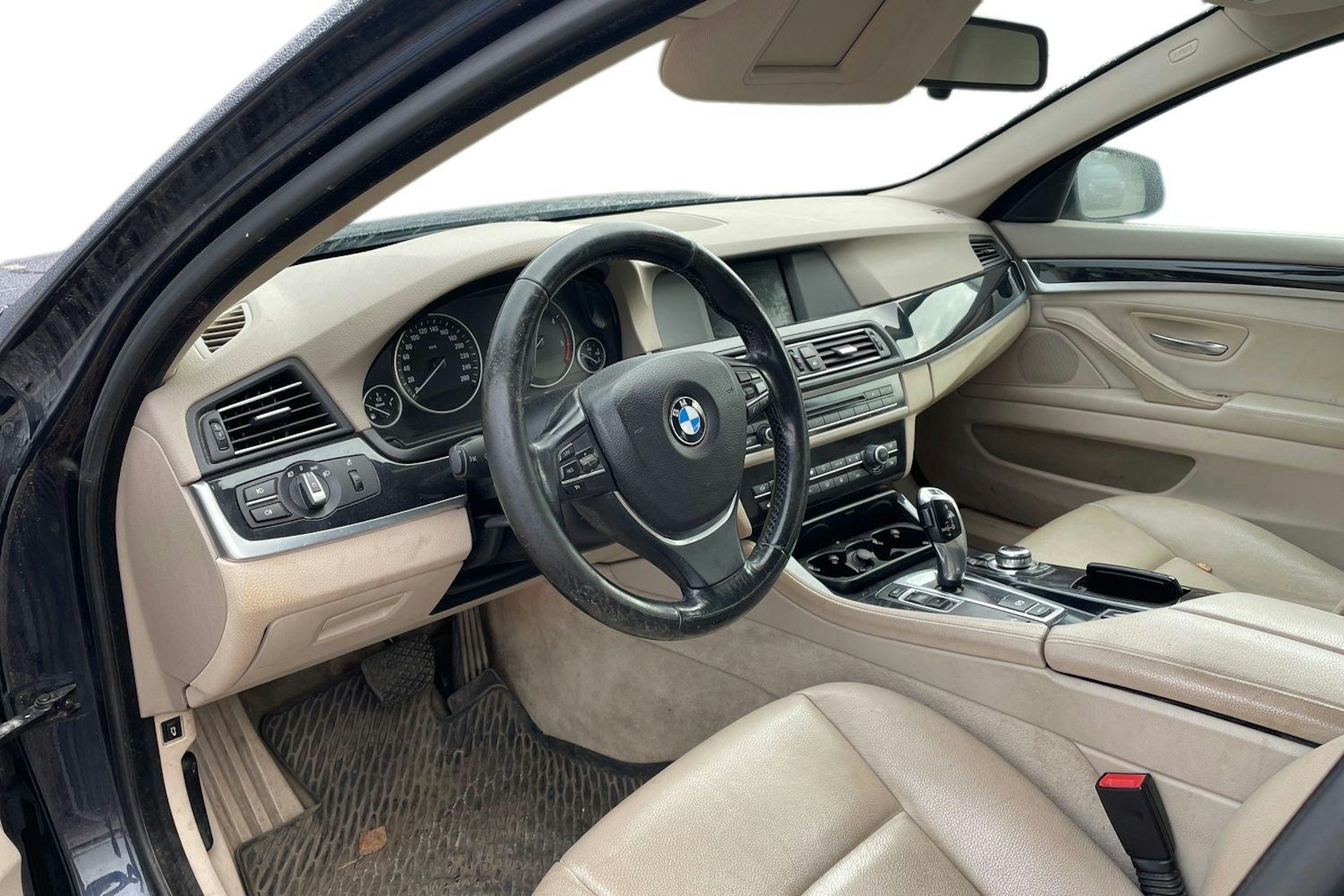 Sininen BMW 520 2010 kuva 3.