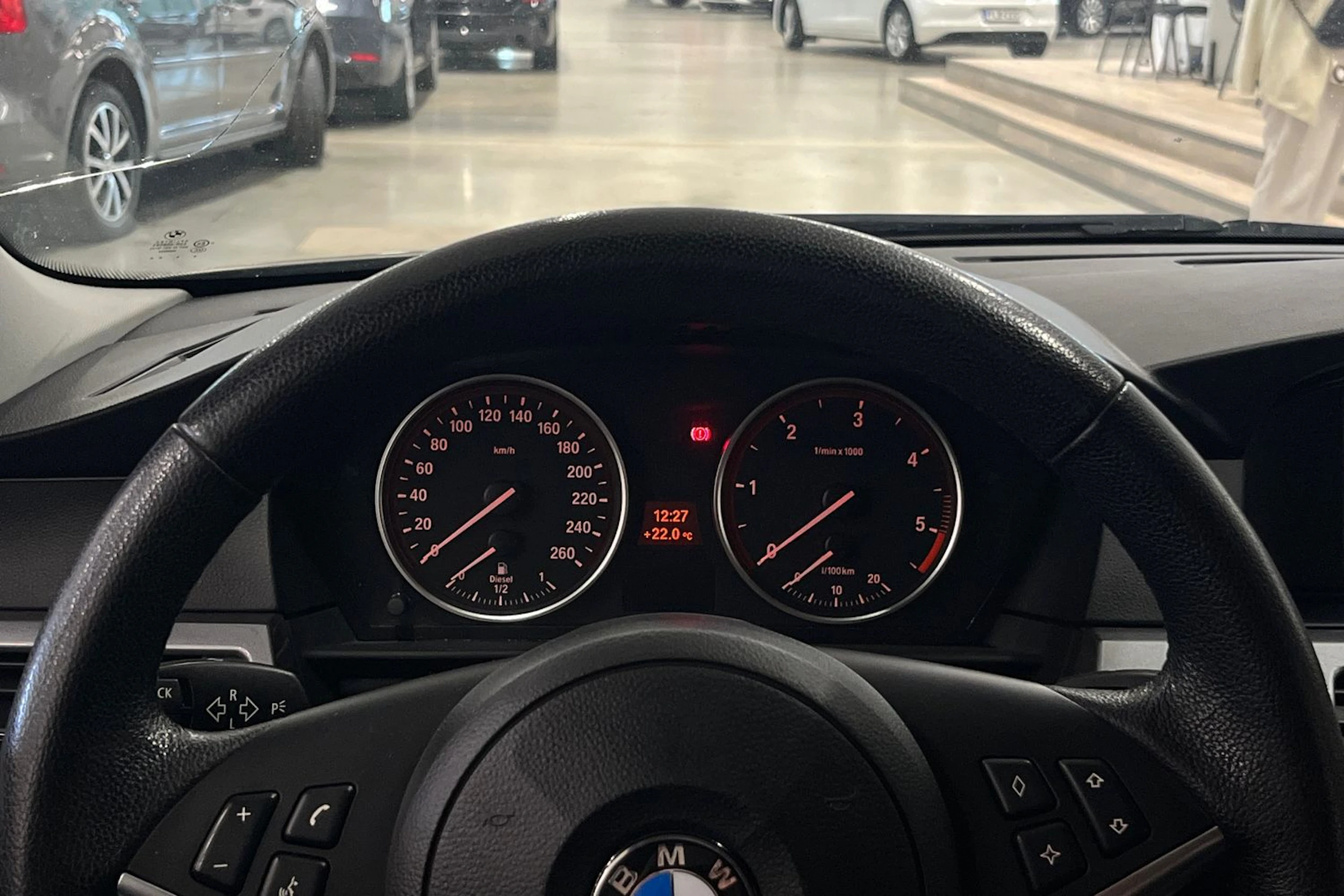 ruskea (beige) BMW 520 2010 kuva 13.