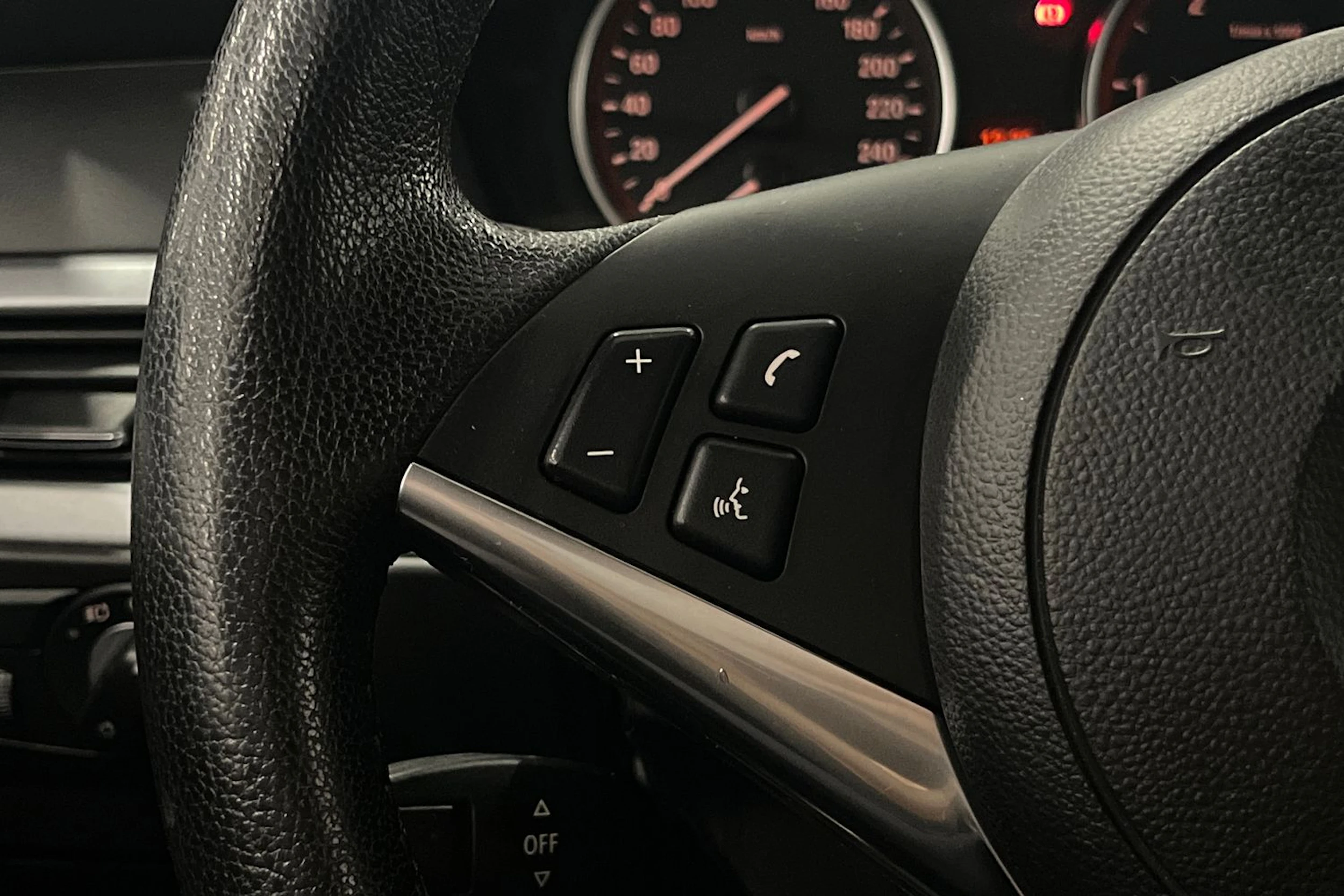 ruskea (beige) BMW 520 2010 kuva 15.