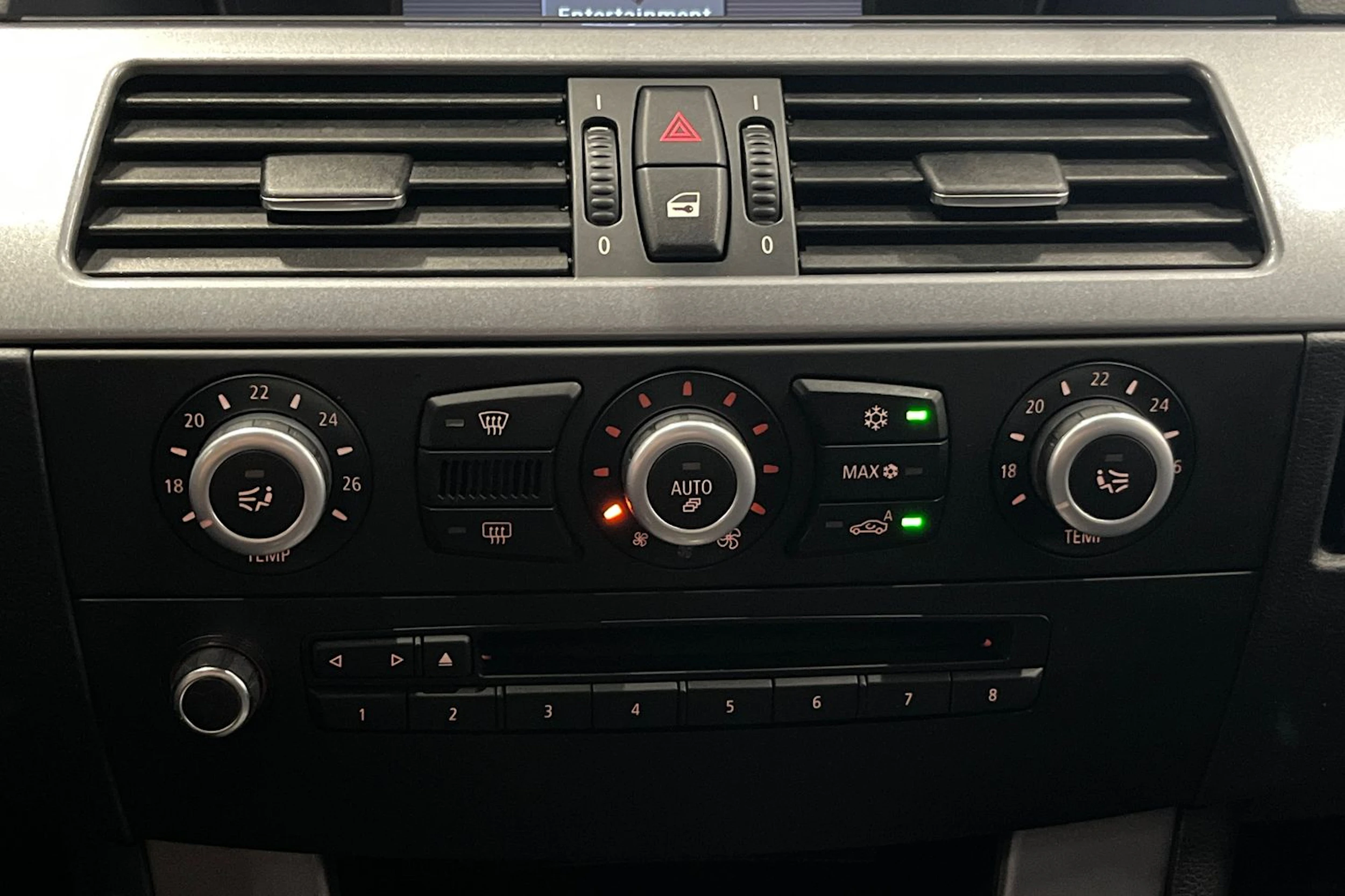 ruskea (beige) BMW 520 2010 kuva 19.