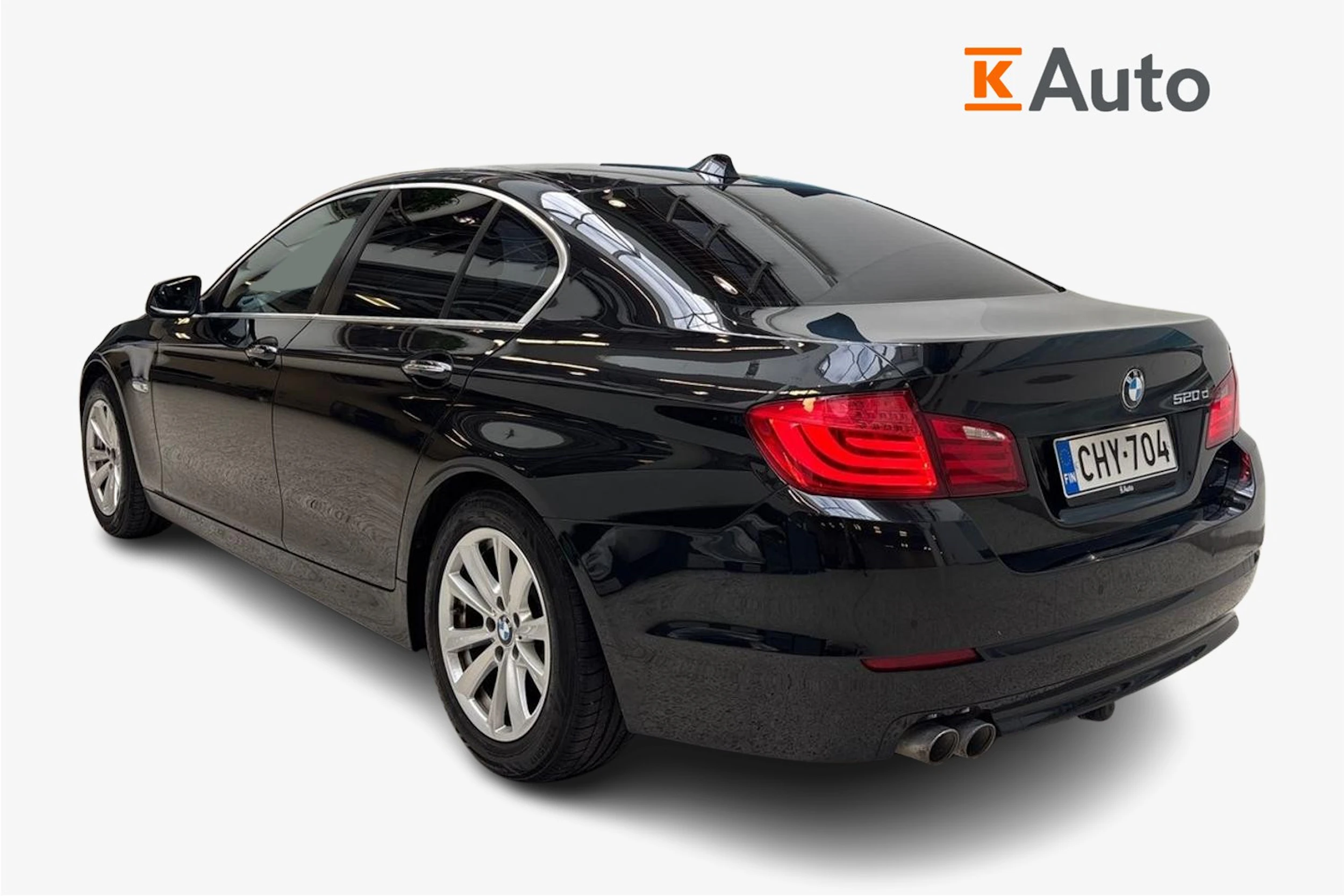 Musta BMW 520 2011 kuva 2.