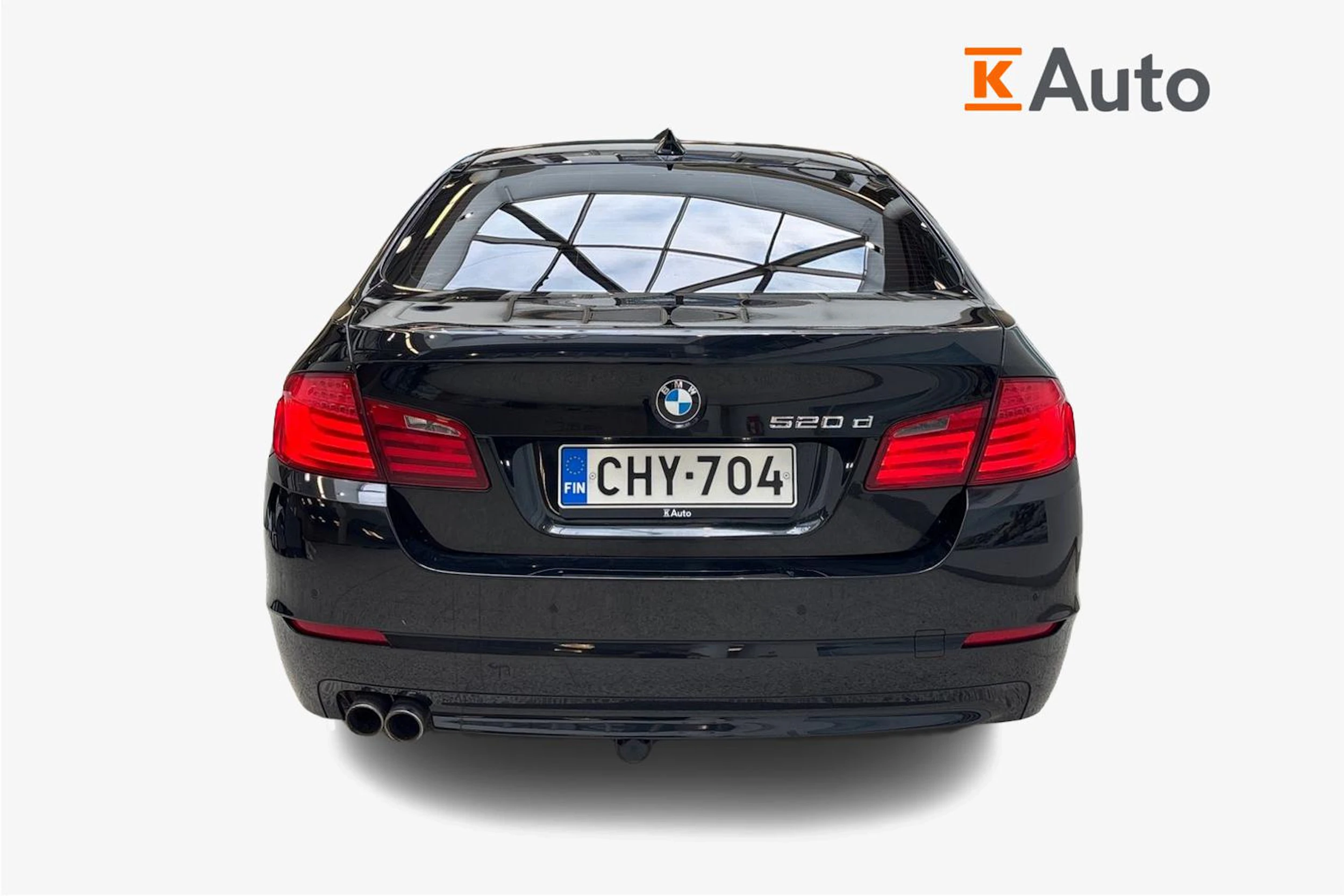 Musta BMW 520 2011 kuva 3.