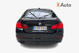 Musta BMW 520 2011 kuva 3.