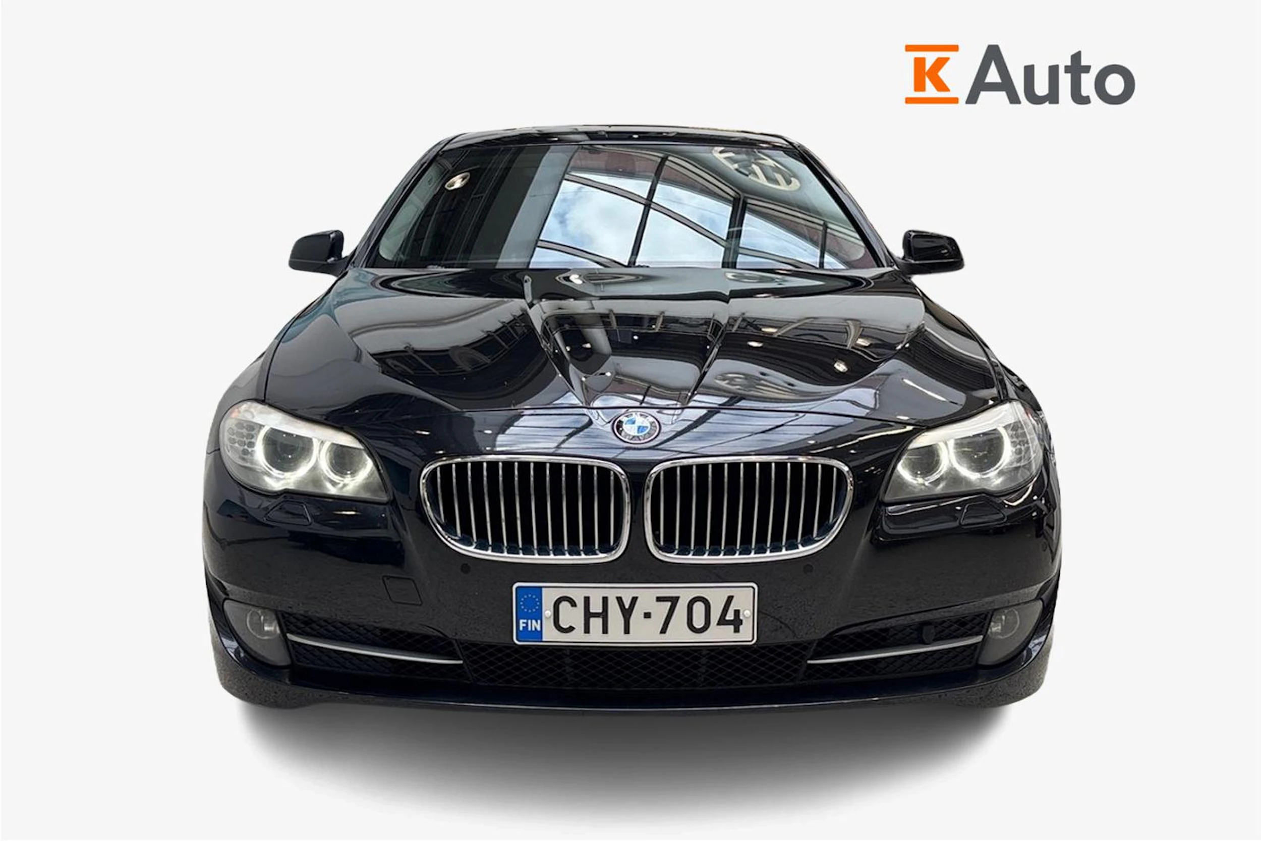 Musta BMW 520 2011 kuva 4.