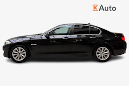 Musta BMW 520 2011 kuva 5.