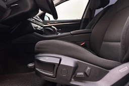 Musta BMW 520 2011 kuva 13.