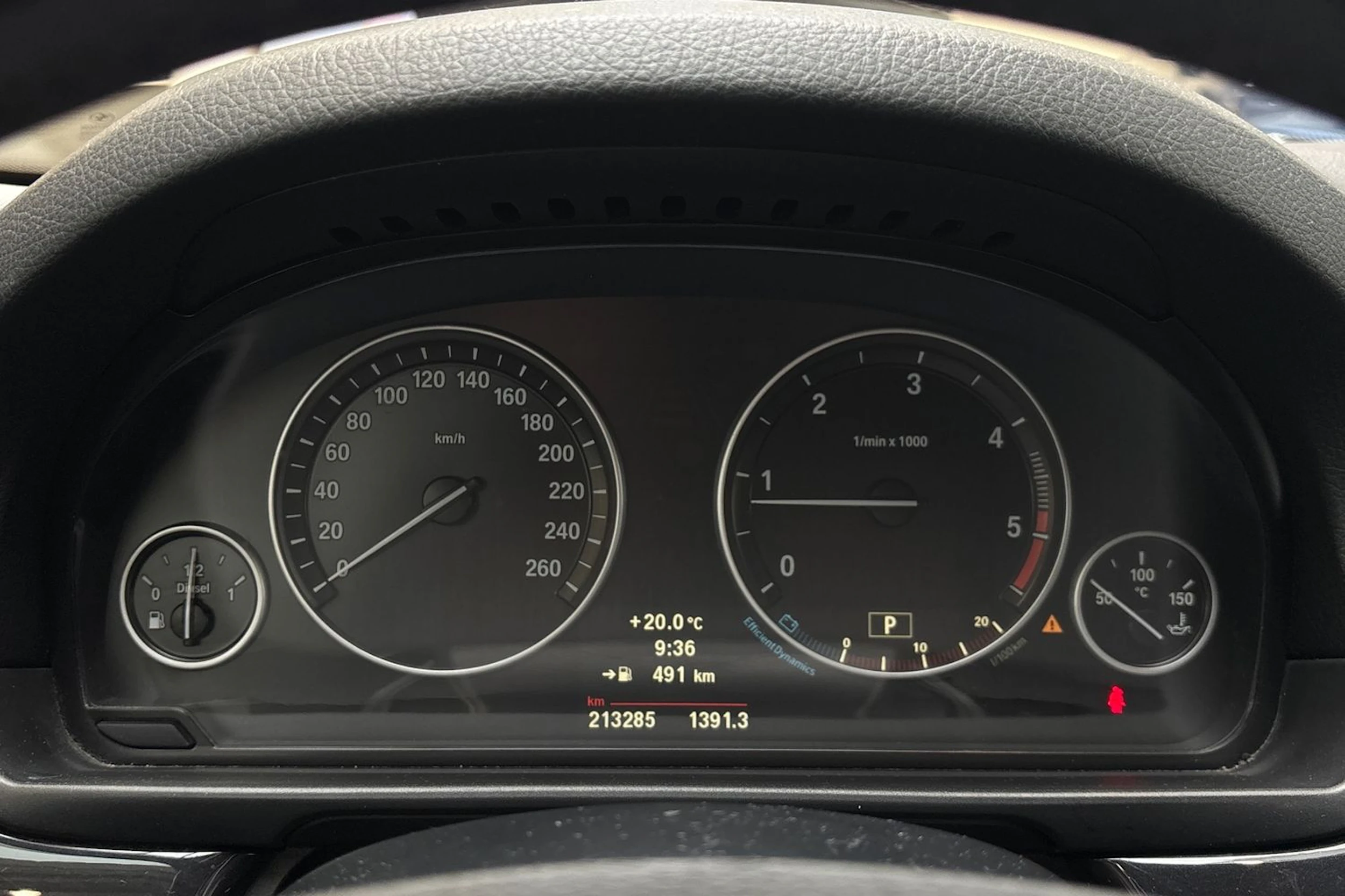 Musta BMW 520 2011 kuva 16.