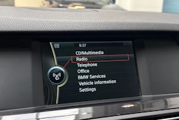 Musta BMW 520 2011 kuva 19.