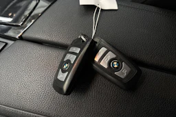 Musta BMW 520 2011 kuva 22.