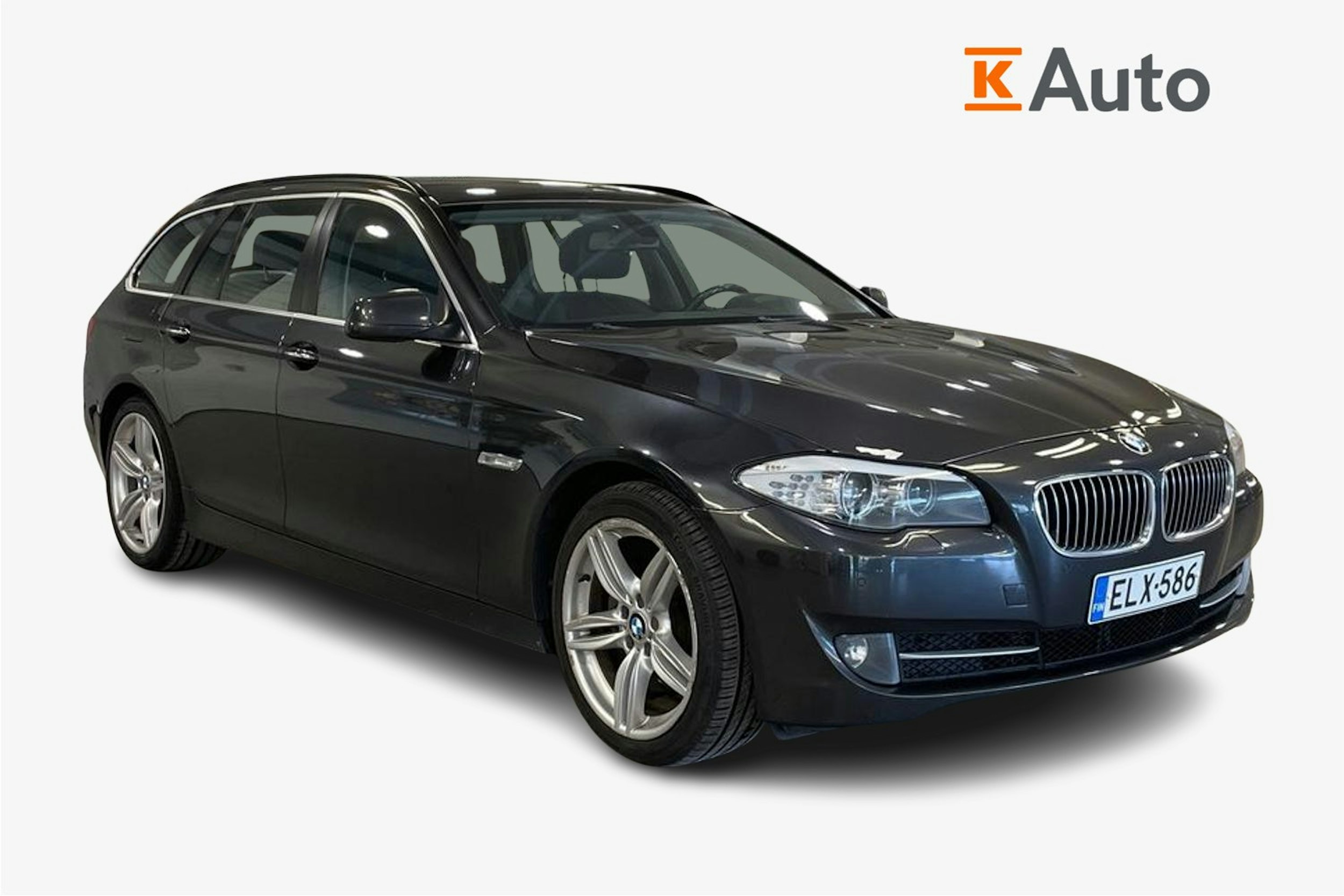 Harmaa BMW 520 2011 kuva 1.