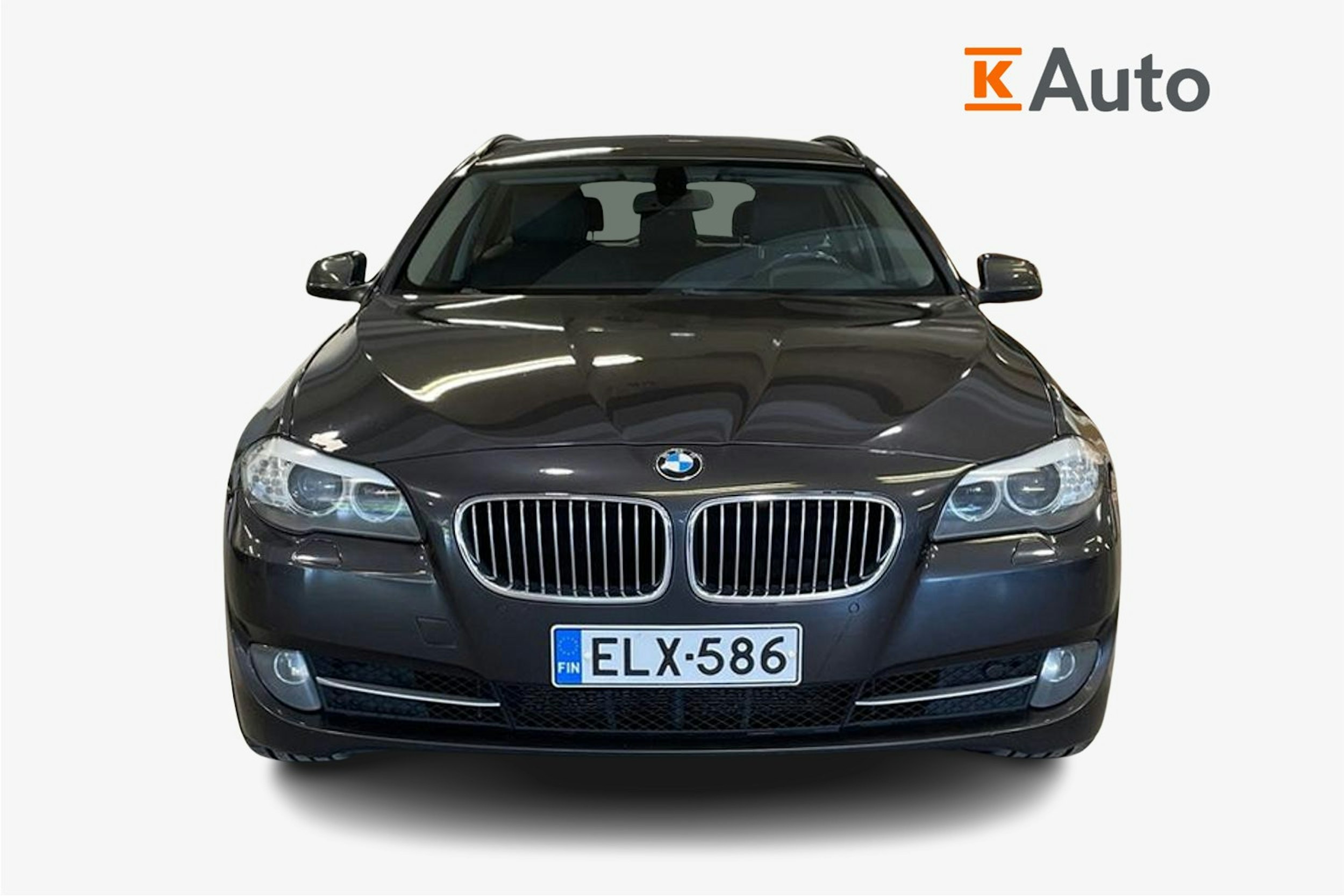 Harmaa BMW 520 2011 kuva 5.