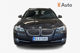 Harmaa BMW 520 2011 kuva 5.