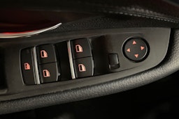 Harmaa BMW 520 2011 kuva 19.