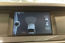 Harmaa BMW 520 2011 kuva 20.