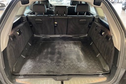 Harmaa BMW 520 2011 kuva 21.