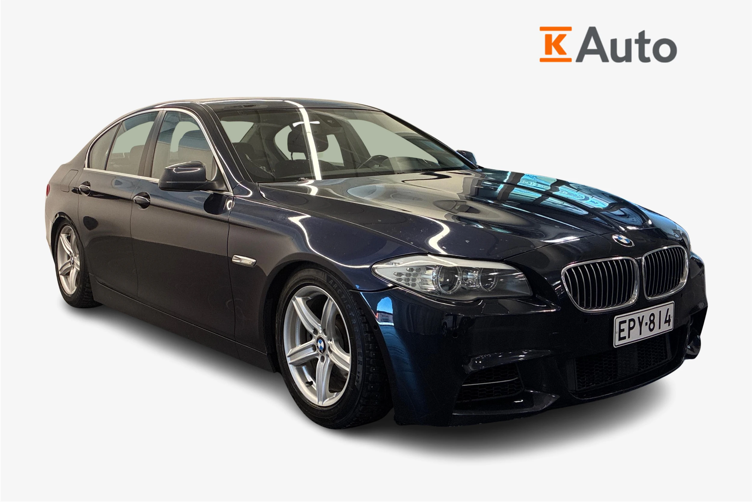 Sininen BMW 520 2011 kuva 1.