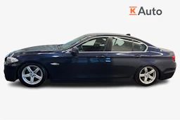Sininen BMW 520 2011 kuva 5.
