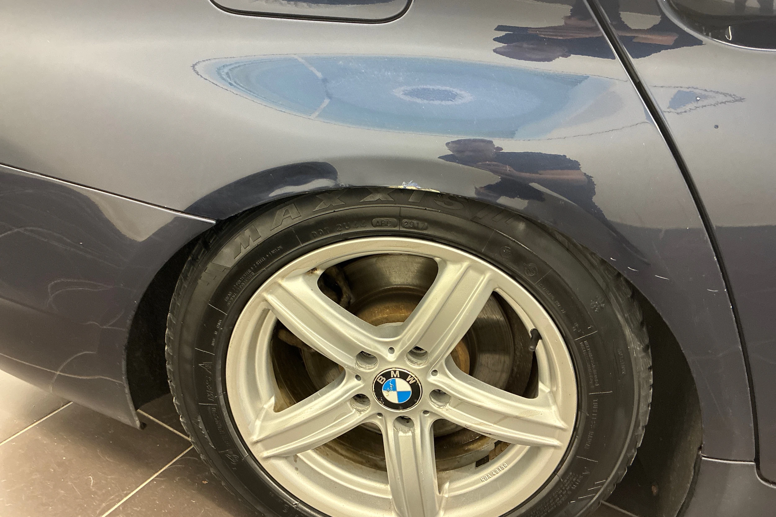 Sininen BMW 520 2011 kuva 27.