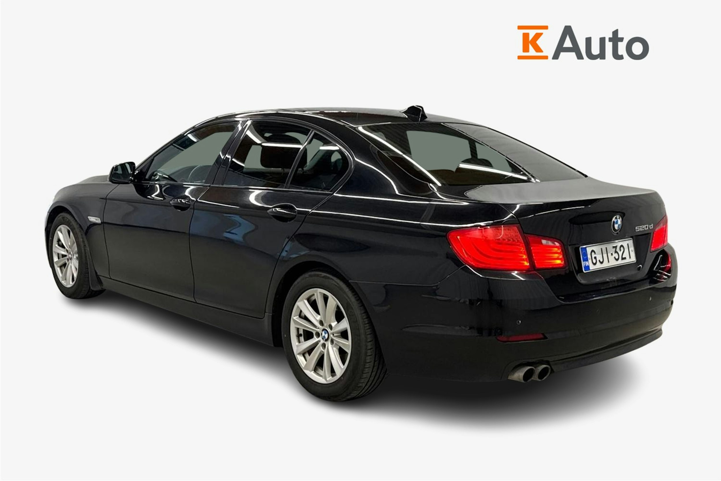 musta BMW 520 2011 kuva 2.