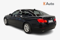 musta BMW 520 2011 kuva 2.