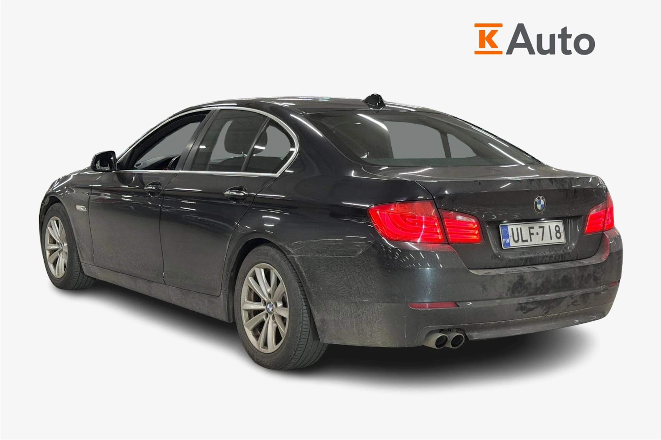 musta BMW 520 2011 kuva 2.