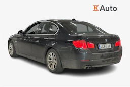 musta BMW 520 2011 kuva 2.