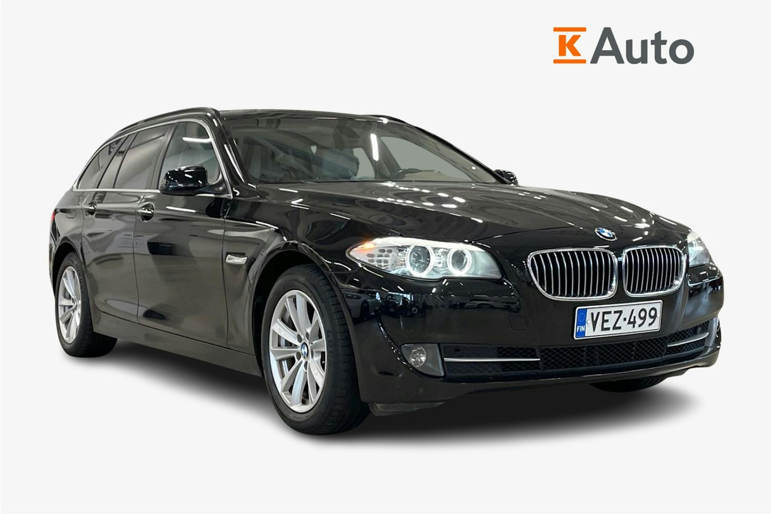 musta BMW 520 2011 kuva 1.