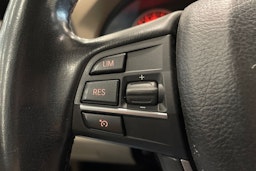 musta BMW 520 2011 kuva 17.
