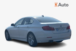 valkoinen BMW 520 2012 kuva 2.