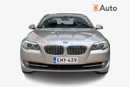 harmaa BMW 520 2012 kuva 5.
