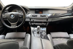 harmaa BMW 520 2012 kuva 9.