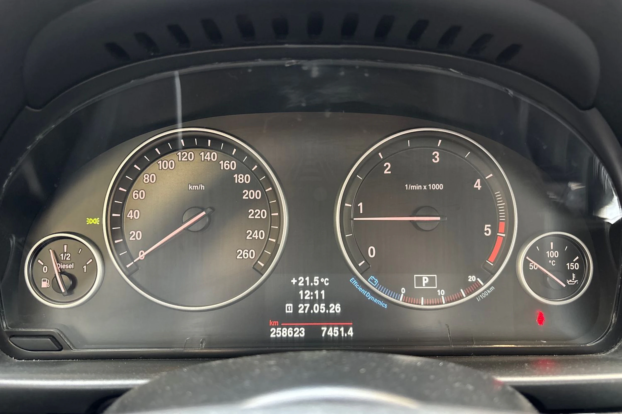 harmaa BMW 520 2012 kuva 18.