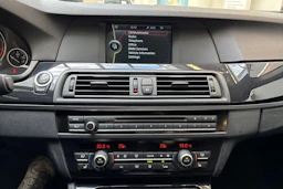 harmaa BMW 520 2012 kuva 19.
