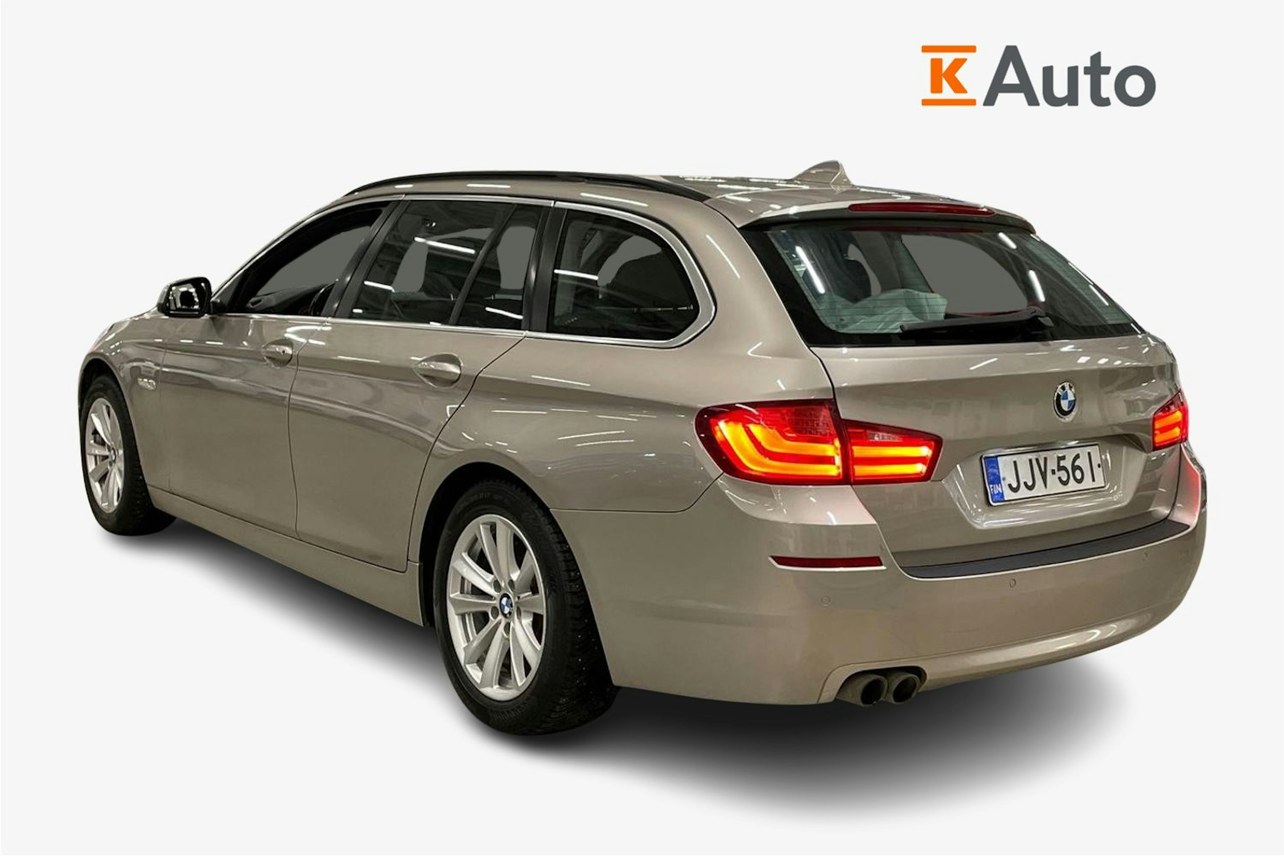harmaa BMW 520 2012 kuva 2.