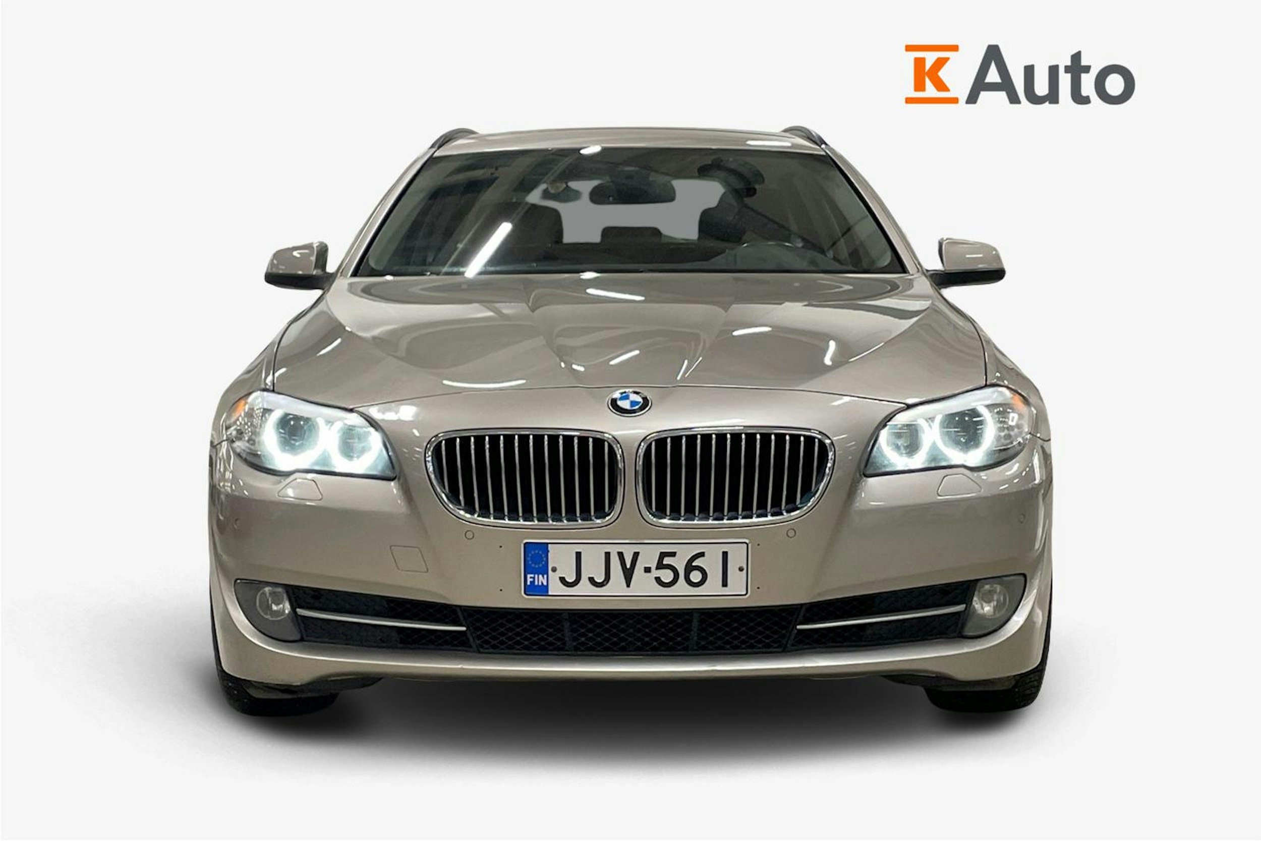 harmaa BMW 520 2012 kuva 5.