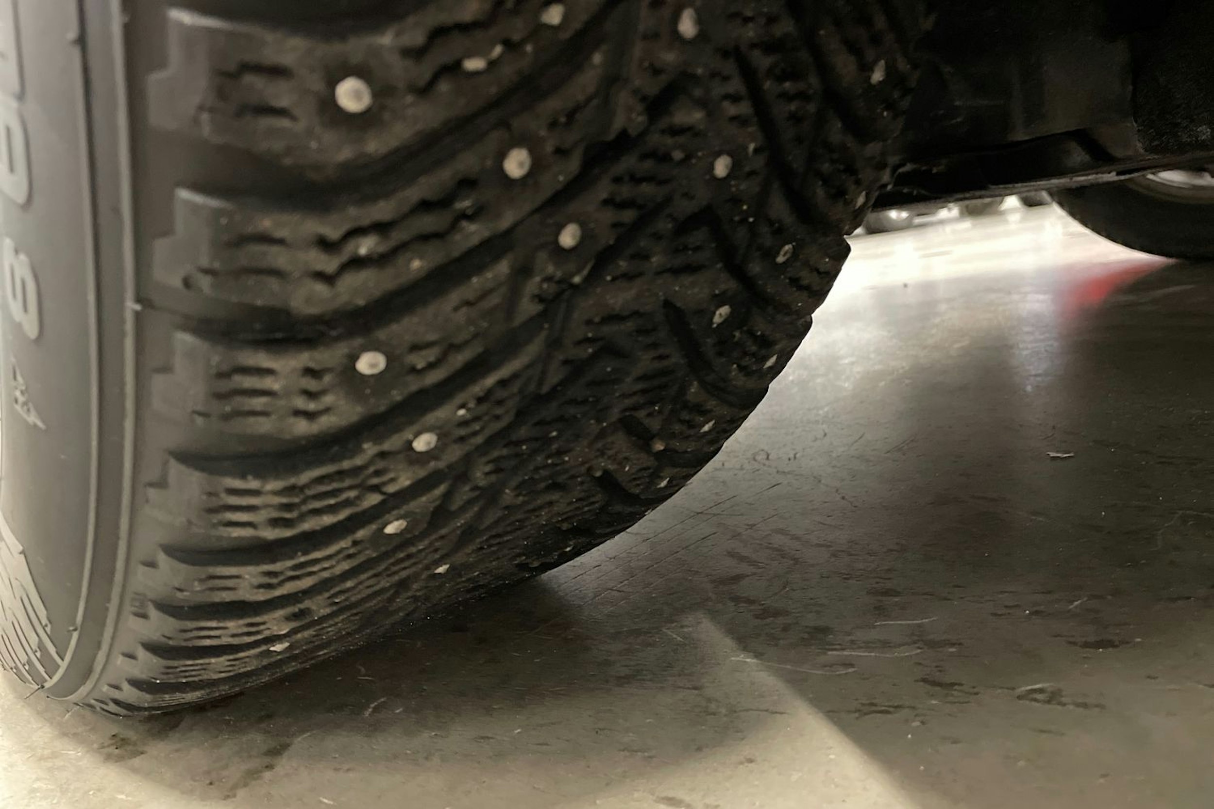 harmaa BMW 520 2012 kuva 13.