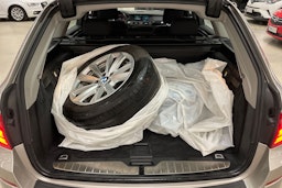 harmaa BMW 520 2012 kuva 14.