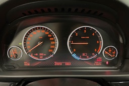 harmaa BMW 520 2012 kuva 16.