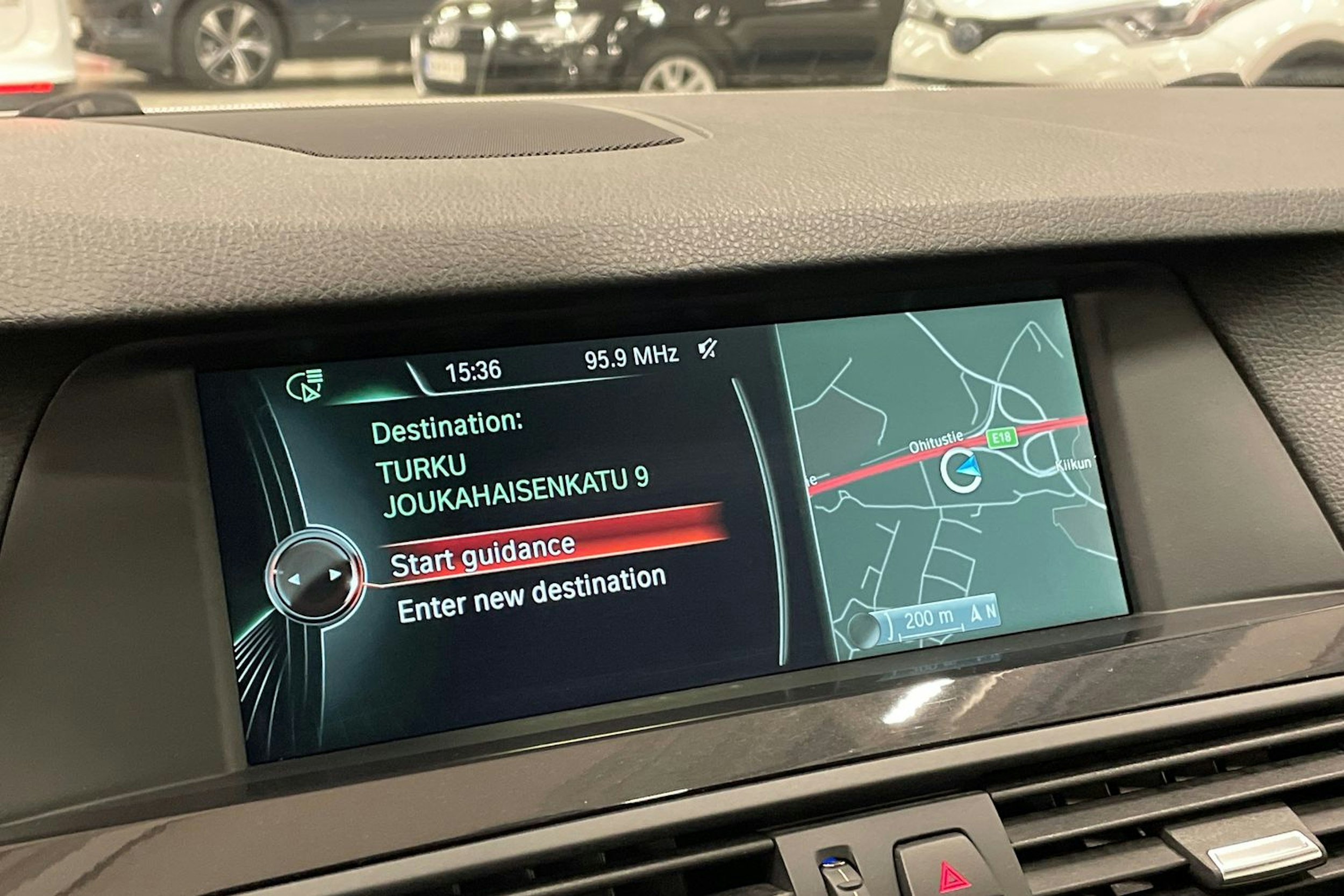 harmaa BMW 520 2012 kuva 17.