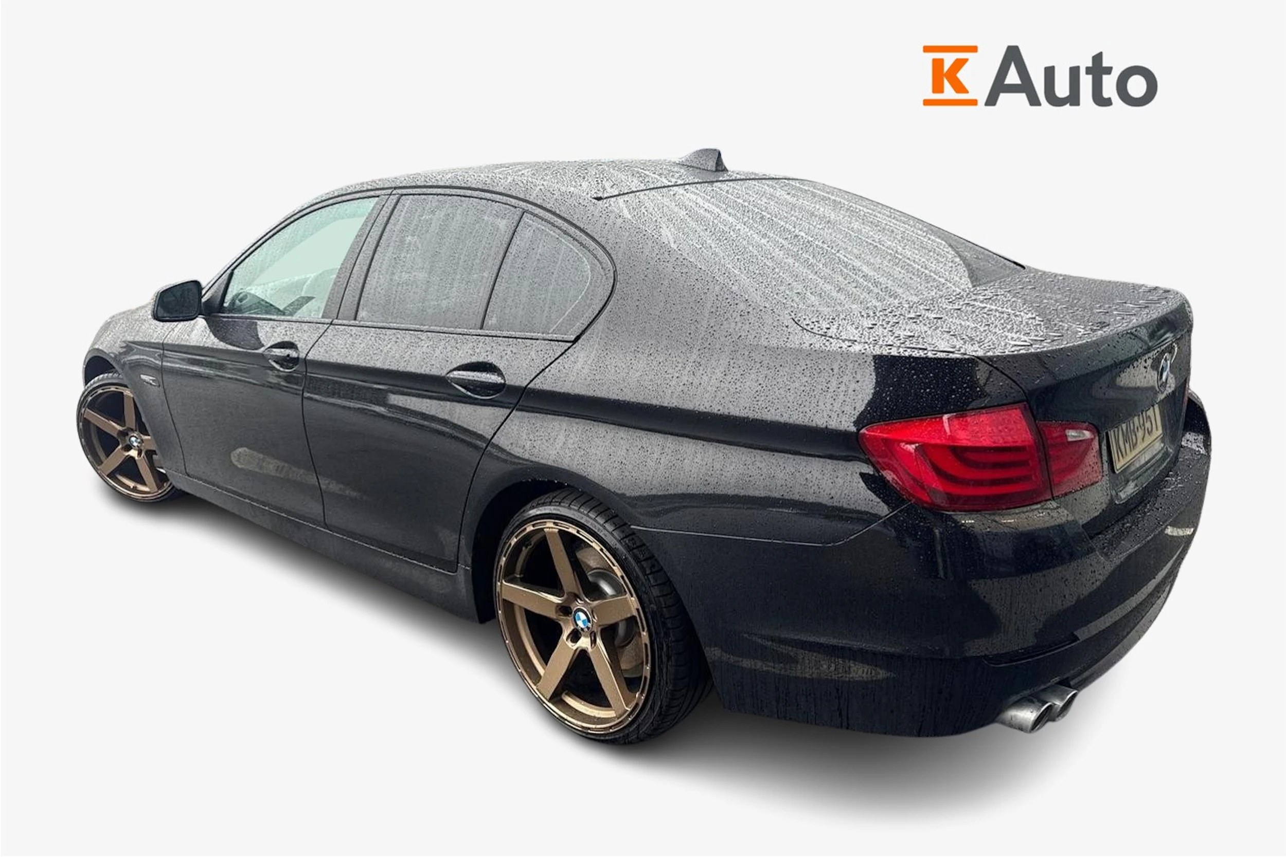 musta BMW 520 2012 kuva 2.
