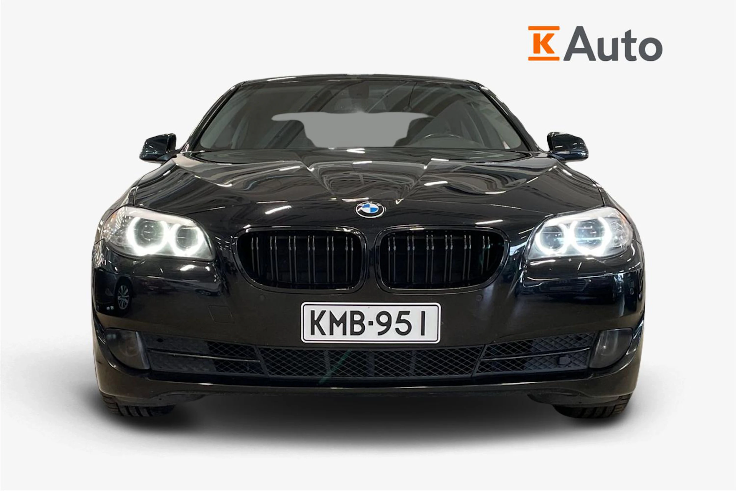 musta BMW 520 2012 kuva 4.