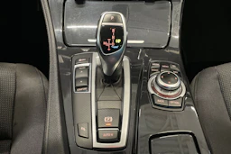 musta BMW 520 2012 kuva 21.