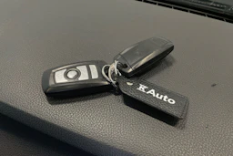 musta BMW 520 2012 kuva 25.