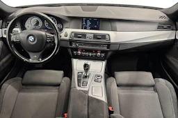 harmaa BMW 520 2012 kuva 7.
