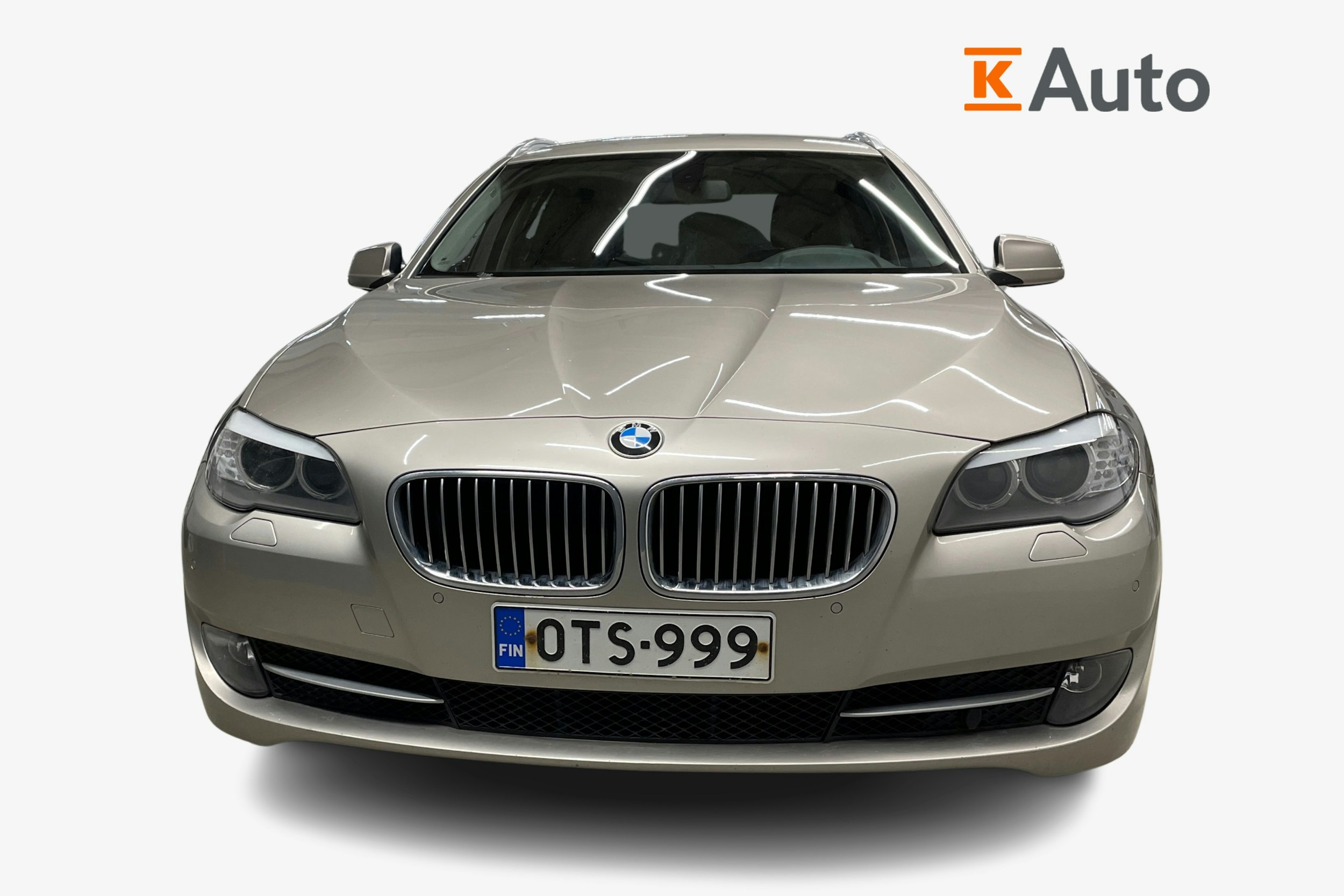 harmaa BMW 520 2012 kuva 4.